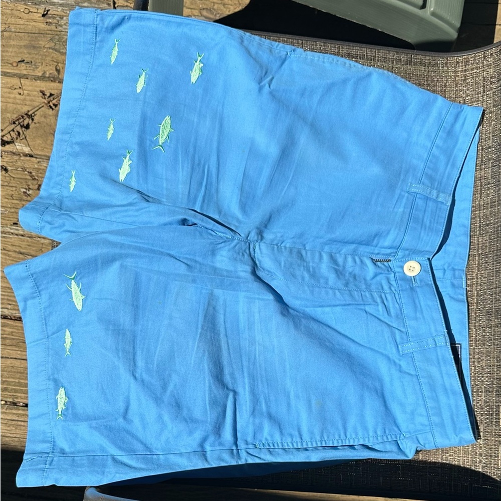 Vineyard Vines Fish shorts